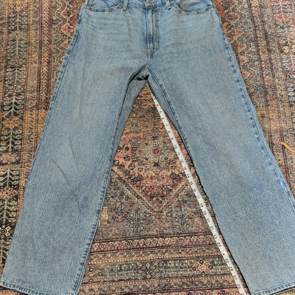 Levi's Classic Blue Jeans - Picture 6 of 7